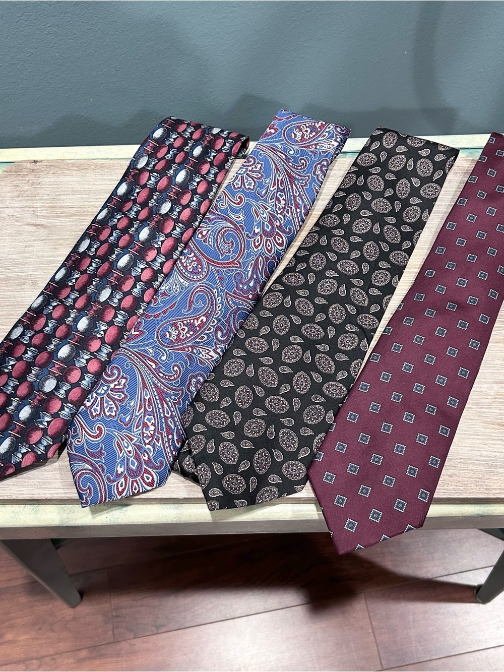 Lot of 4 Mens Vintage Silk Neckties Wembley Haggar Dockers Paisley Geometric